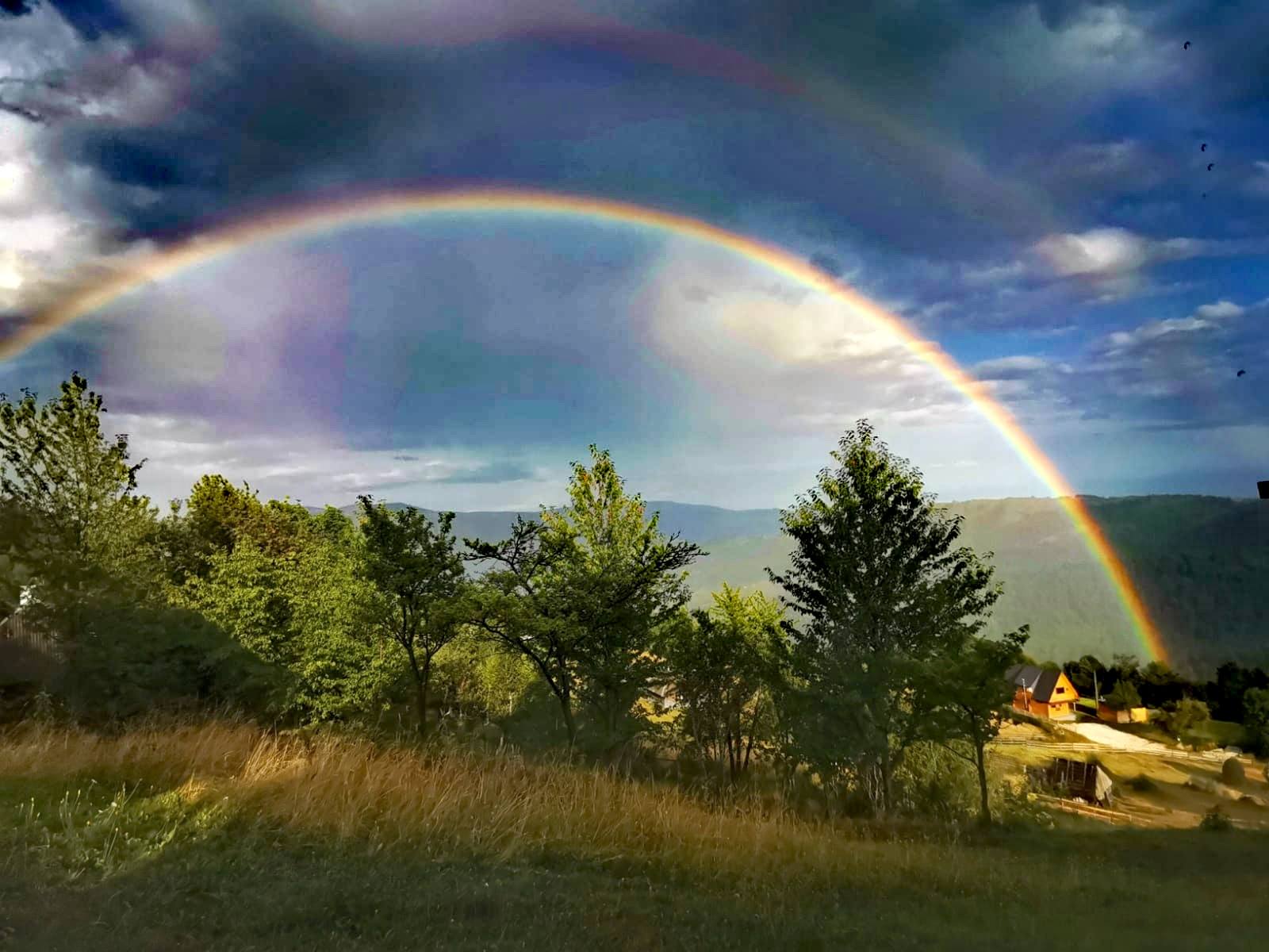 Priveliște spre dealuri
